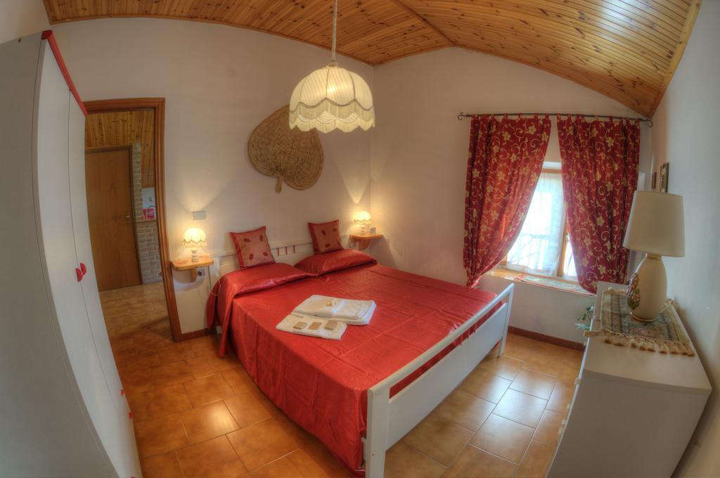 Appartamenti De Sanctis Villetta Barrea Zimmer foto
